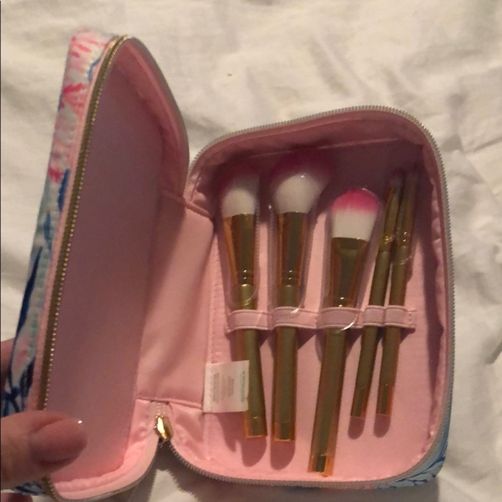 New Lilly Pulitzer make up brush set